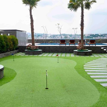 Harris Hotel Sentraland Semarang Esterno foto