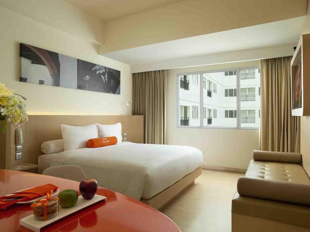 Harris Hotel Sentraland Semarang Esterno foto