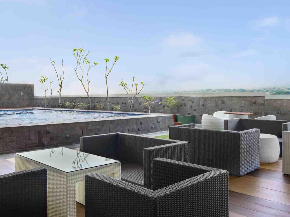Harris Hotel Sentraland Semarang Esterno foto
