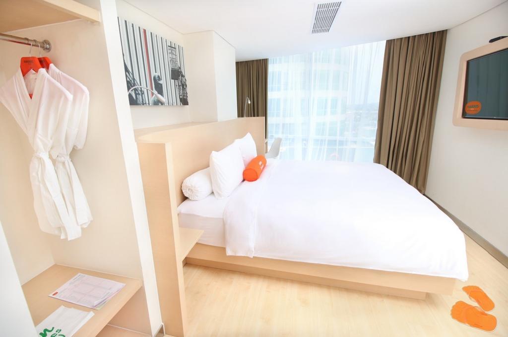 Harris Hotel Sentraland Semarang Esterno foto