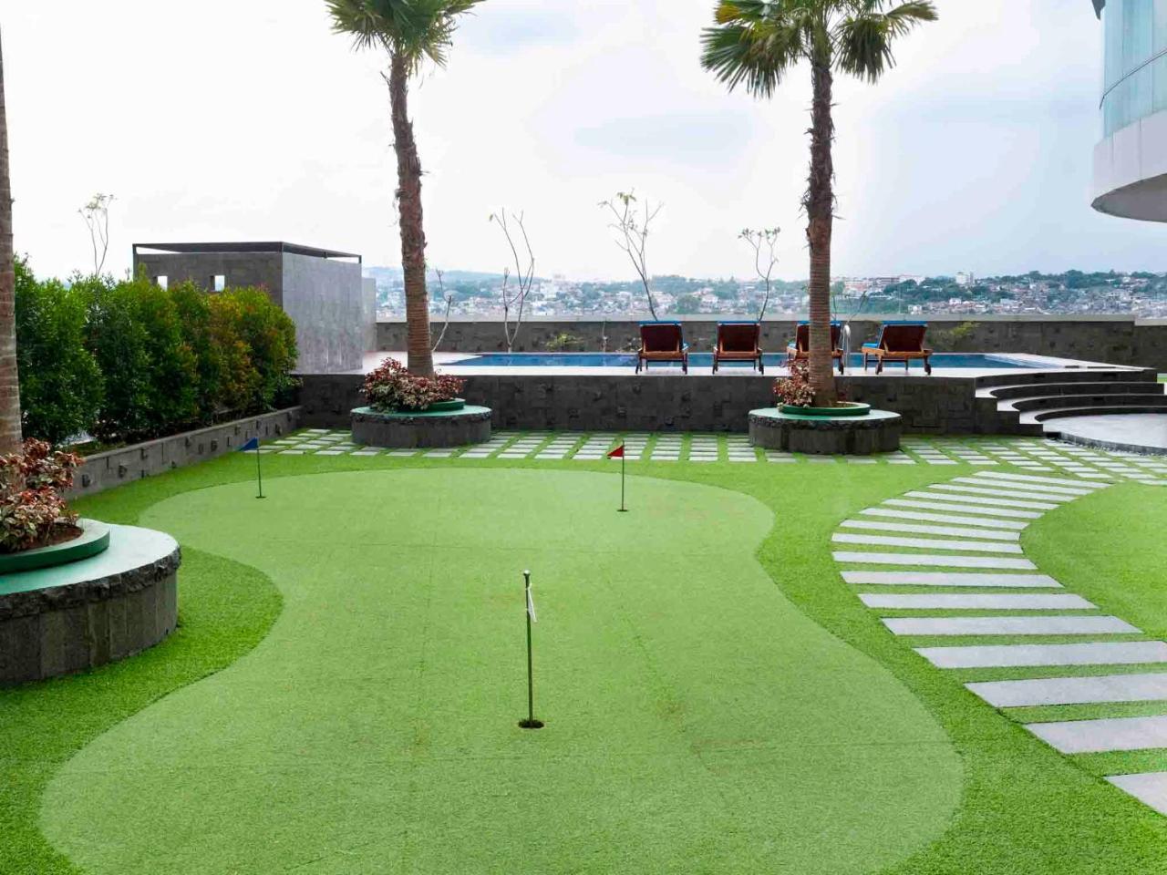 Harris Hotel Sentraland Semarang Esterno foto